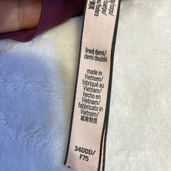 Victorias Secret Bra - Picture 3 of 3